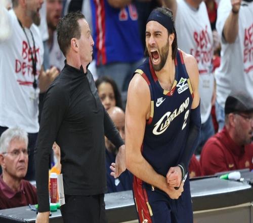 G5勝活塞發(fā)布會！阿特金森爆贊2功臣，力挺米切爾，硬仗磨練球隊(duì)