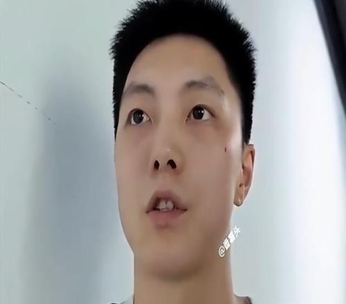胡明軒：膝傷需要一個(gè)周期去好好維護(hù)假期對(duì)我來(lái)說(shuō)身體是第一位