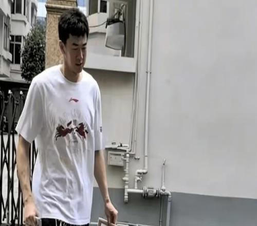 王少杰社媒發(fā)文：遺憾故事的結(jié)尾沒有彩帶但沿途的風(fēng)景努力看過了