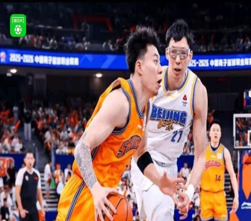 上海8782險(xiǎn)勝北京先拔頭籌，張鎮(zhèn)麟17+5，洛夫頓18分，周琦13+9