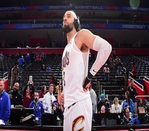 這次又打出了頂級3D球員的水準(zhǔn)，騎士側(cè)翼大將真是太不穩(wěn)定了