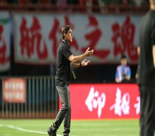 中超戰(zhàn)報河南隊主場10力克深圳新鵬城終結(jié)兩輪不勝