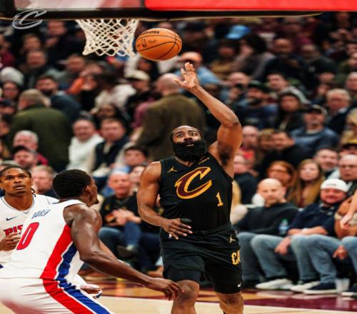 NBA今天沒有比賽，聯(lián)盟沒想到湖人被橫掃，騎士活塞被聯(lián)盟針對