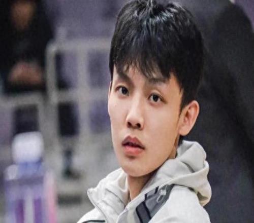 徐杰盡力了！2原因?qū)е滦熘袖h高開低走，廣東男籃爭冠還得靠徐杰