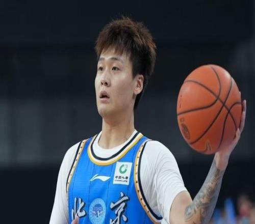 CBA季后賽！上海男籃vs北京男籃，賽前帶來上海男籃張鎮(zhèn)麟、王哲林、懷特塞德以及北京男籃趙睿和周琦最新消息