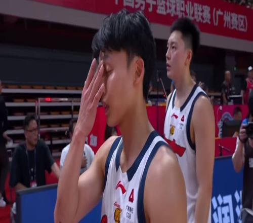 逼盧偉放棄洛夫頓北京雙塔險些掀翻上海隊，廣東隊迎來挖人機會