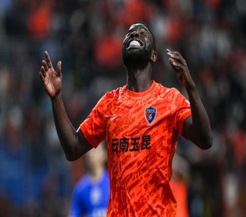 玉昆10申花升中超第3！奧斯卡制勝+10球登頂射手榜申花4輪不勝