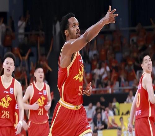 布朗46分又如何決勝46秒孫銘徽2記三分值千金廣廈衛(wèi)冕利器是他