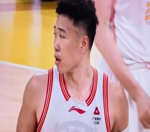 MVP僅得6分！孫銘徽展現(xiàn)大心臟，廣廈男籃1比0領(lǐng)先