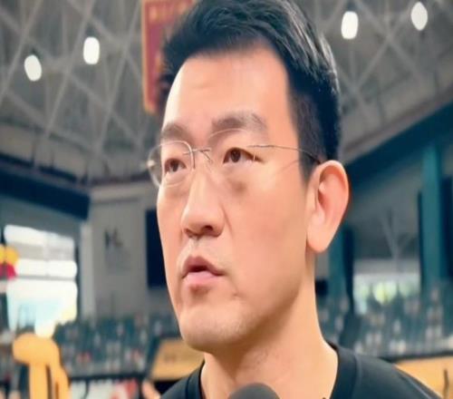 王博：對孫銘徽要保護(hù)使用控制上場時間，現(xiàn)在不考慮總決賽的事