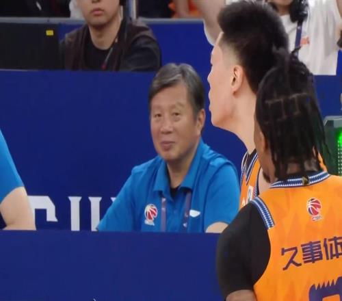 后衛(wèi)線被打爆了！上海隊可能強挖徐杰，“1換1”交易廣東成雙贏