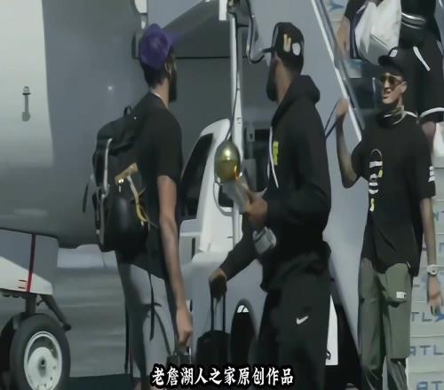 就像我们的青春一样一去不复回了！现在回看湖人夺冠已经回不去了