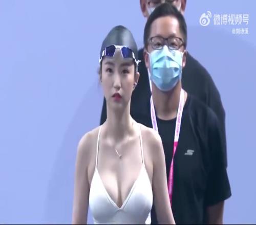 哇！企鹅女主播郭小仙儿也如此深藏不漏