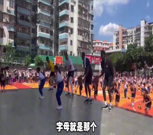 杨毅评球星中国行：杜兰特最没意思，字母哥则是最有意思的