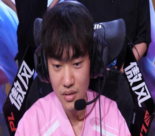 生气了knight连续两局略显从容，表现完全碾压xiaohu！