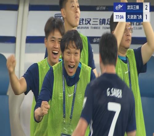 还不转正邓卓翔上任前三镇1平4负上任后胜玉昆津门虎战平国安