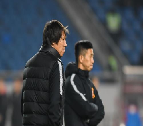 媒体人：李铁希望证明自己不是“国家工作人员”，从而申请减刑