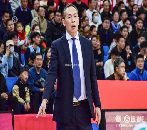江南的城：许指导对球员使用得心应手山西无论怎么追就是追不上