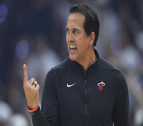 实力差距不小！NBA东西部第八皆被横扫出局雷霆&骑士轻松过关