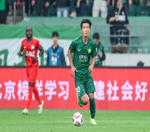 国安官方：19岁后卫范双杰左大腿拉伤，将伤缺2周