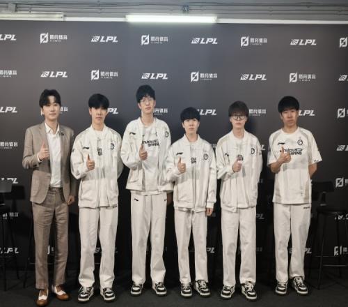 iG赛后群访教练：接下来的客场作战希望能拿到全胜战绩
