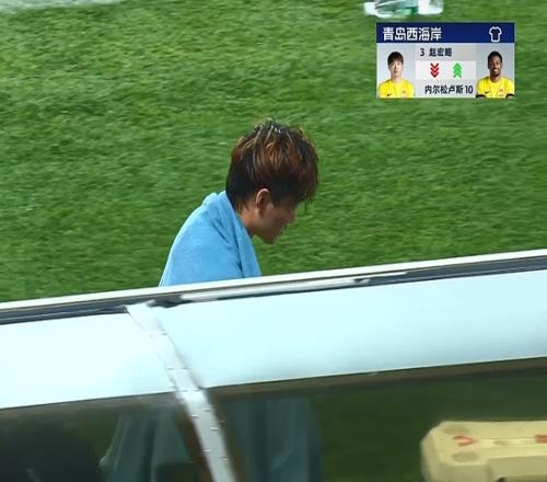 第27分钟，02落后的西海岸率先做出换人调整，内尔松换下赵宏略