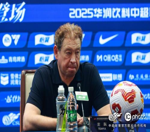 赛后发布会斯卢茨基：我对队员们的表现非常满意