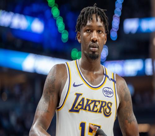 合格3D！NBA官推祝湖人前锋芬尼史密斯32岁生日快乐