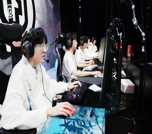 LGD确定晋级骑士之路！将携手EDG与登峰组后6名争夺季后赛名额！