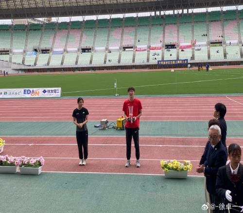 徐卓一社媒庆祝夺冠：又一个赛会纪录翔哥9道奇迹的地方就是好使
