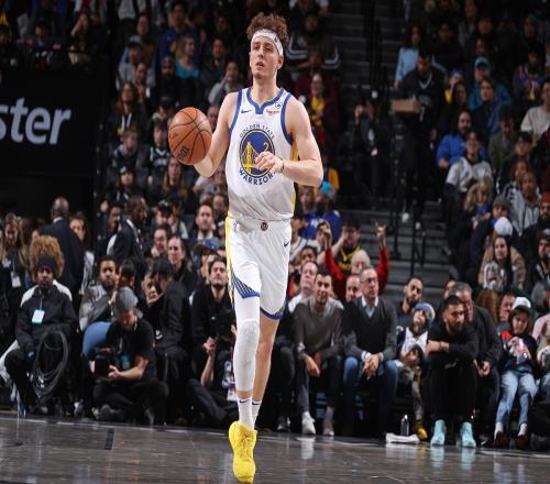 就差投篮了！波杰半场6投全丢拿2分7板2助1断篮板全队最高