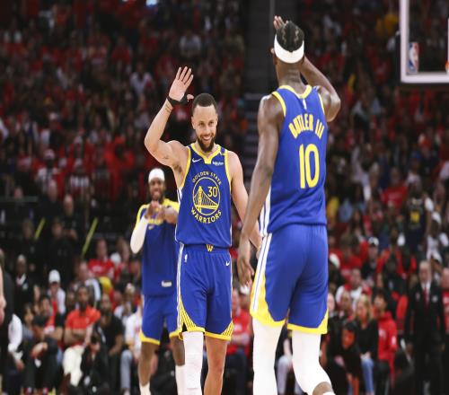 勇士创造黑七奇迹！NBA历史仅7次首轮改为BO7后仅湖勇刺完成