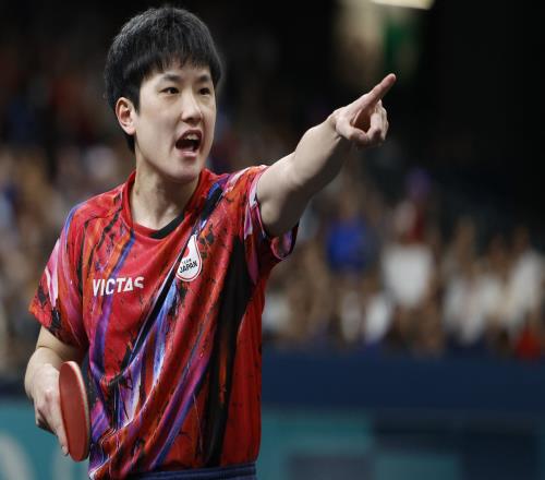 张本智和4比1韩国选手林仲勋晋级世乒赛第二轮，第三局打出11比1