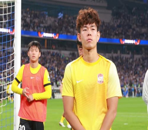 枯坐板凳！21岁何小珂12轮中超0出场，留洋回国后机会寥寥