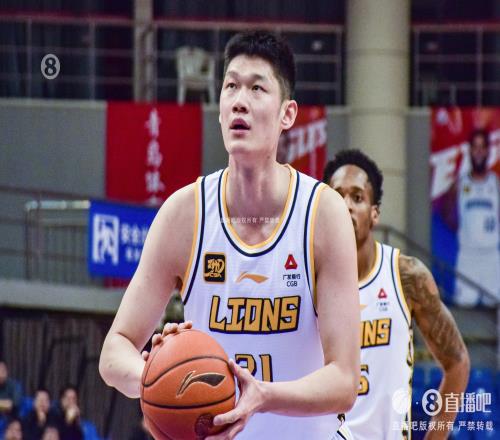 尽力了！胡金秋13中9高效空砍27分14篮板关键打板三分追平