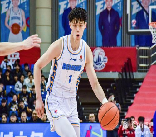 曾凡博新秀合同到期&今夏无顶薪资格翟晓川方硕朱彦西合同也到期