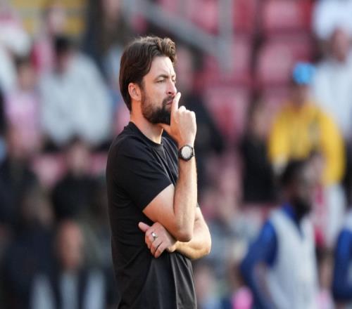 talkSPORT：拉塞尔马丁有可能接替范尼成为莱斯特城的新任主帅