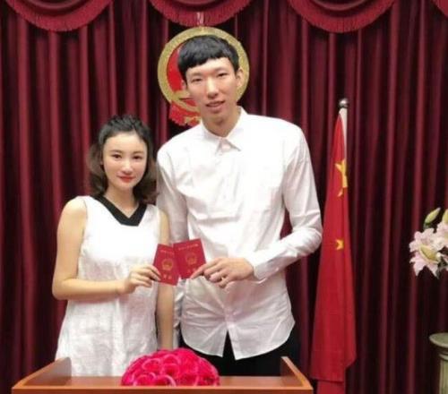 周琦妻子：澳洲琦是道坎曾带离婚协议去民政局突然歇斯底里骂他