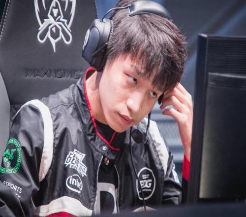 理性讨论：LPL001号选手Clearlove够不够资格入选英雄联盟名人堂