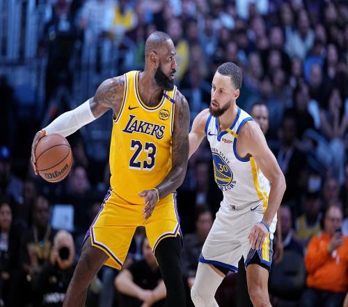 NBA球员INS粉丝数排行：詹姆斯1.597亿断档领衔库里威少分列二三