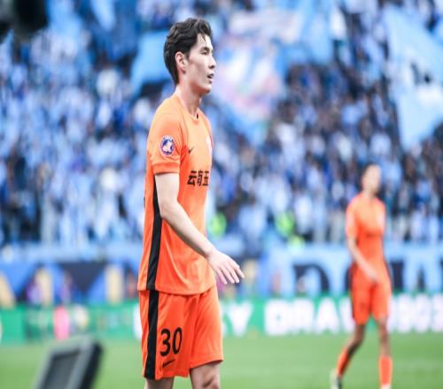 再落选国足！27岁侯永永上赛季挪甲金靴+MVP，回中超后14场2球