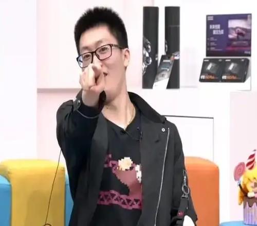 EDG连续被翻的罪魁祸首！管泽元赛中更博：不会今天打完IG涅槃了吧