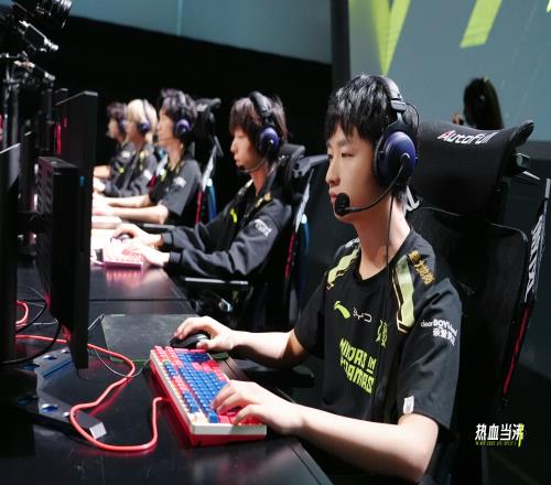 野辅迷失双C哑火NIP不敌FPX谁来背锅