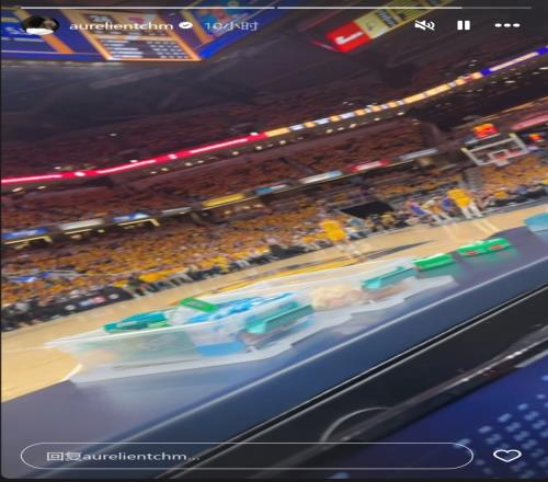休闲时光！琼阿梅尼社媒晒现场观看NBA比赛视频