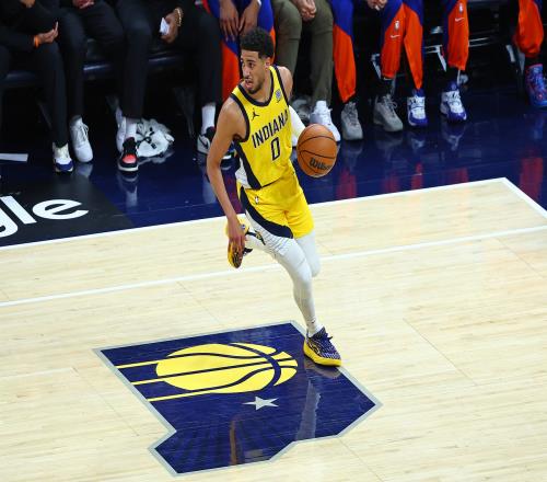 哈利伯顿分区决赛单场0失误砍下三双NBA历史首人