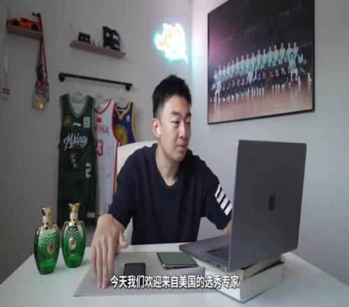 马竞官方社媒：祝贺阿尔瓦雷斯荣膺西甲赛季最佳新人奖