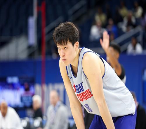媒体人：瀚森在开拓者偶遇2位CBA熟人完成试训后马上飞往第2站