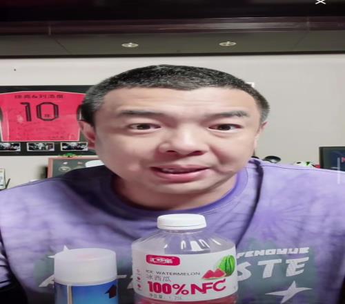 徐亮：现在不是两连胜吵吵拿小组第二的时候了吧，打到这全露馅了，今天伊万全责