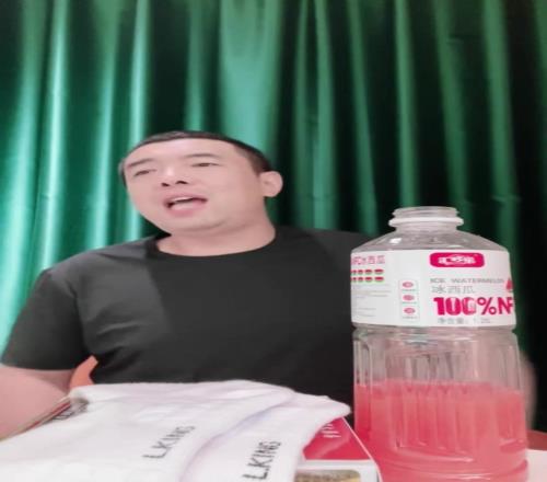 挺真实！徐亮评国足踢法：像葫芦娃救爷爷出一个死一个能踢好啊