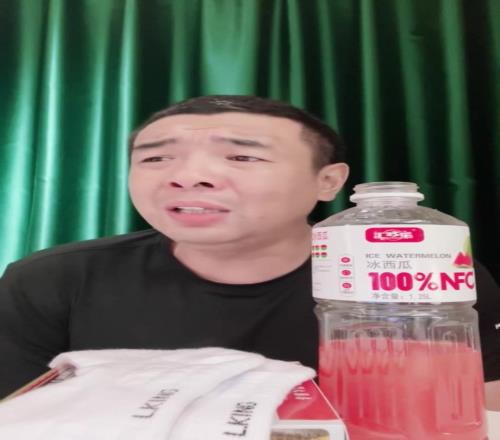 换人看不懂！徐亮大怒：打双后腰你上徐皓阳干嘛，上杨明洋啊！